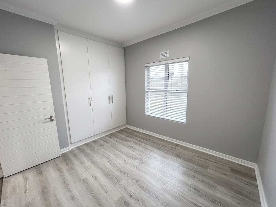 To Let 3 Bedroom Property for Rent in Sunningdale Western Cape